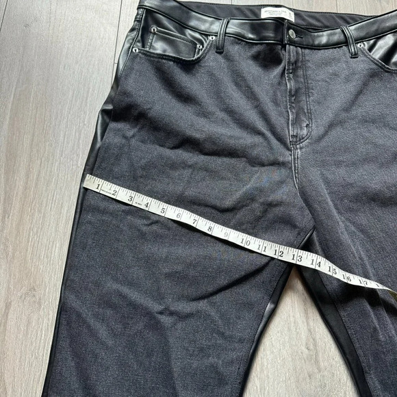 Abercrombie & Fitch The Ankle Straight Ultra High Rise 35 Black Faux Leather - Picture 5 of 11